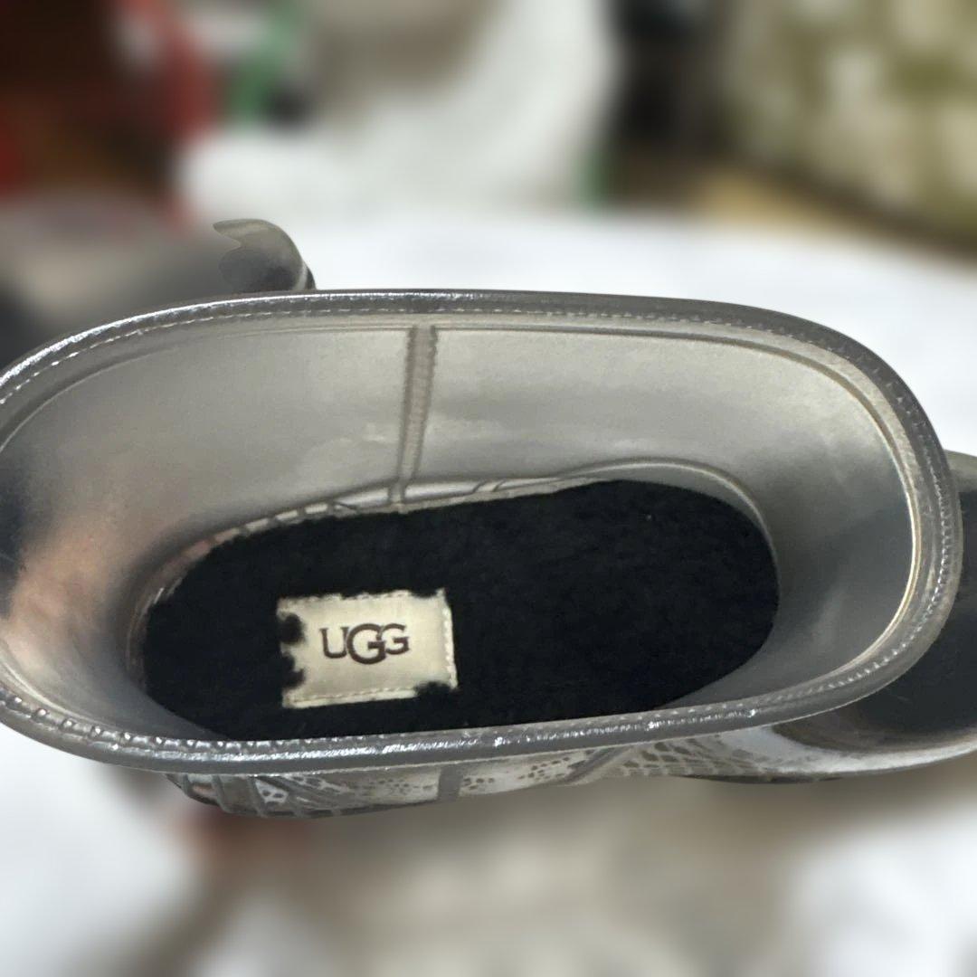 新品♡UGGアグ　ドリズリータクリア25.0 ソックス取り外し可好きにカスタム