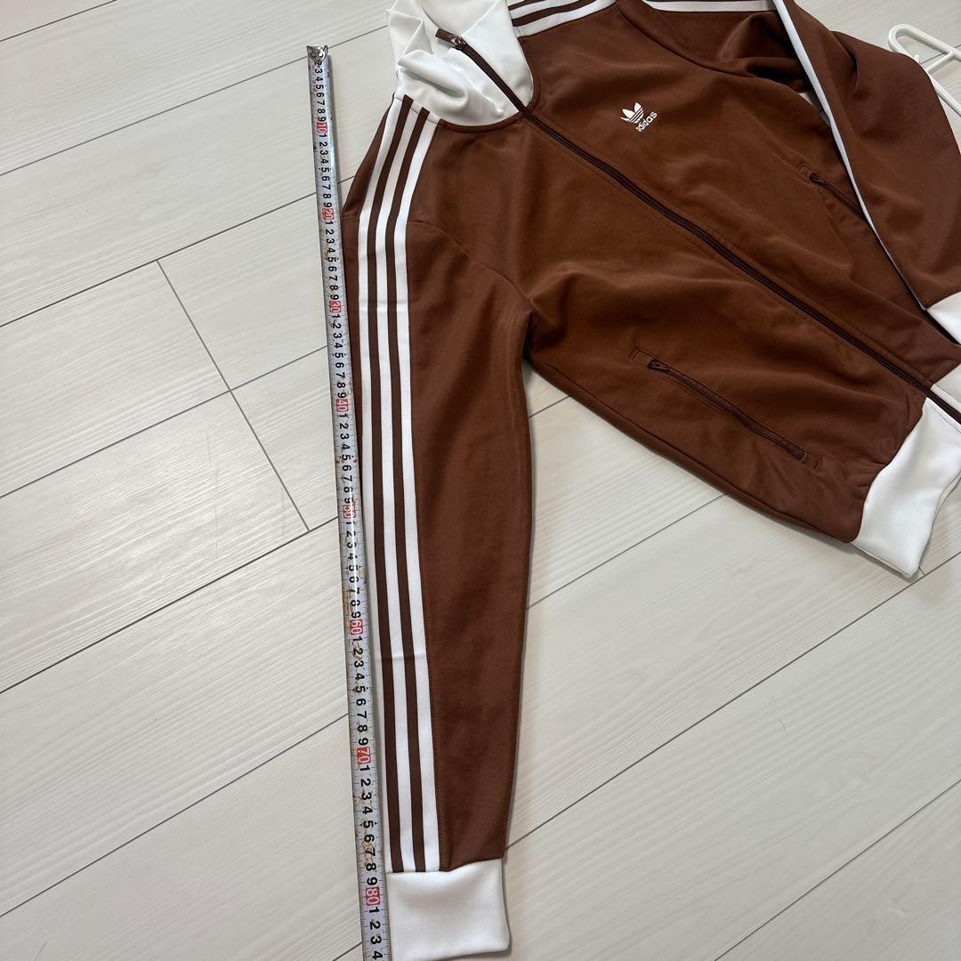 adidasトラックジャケット