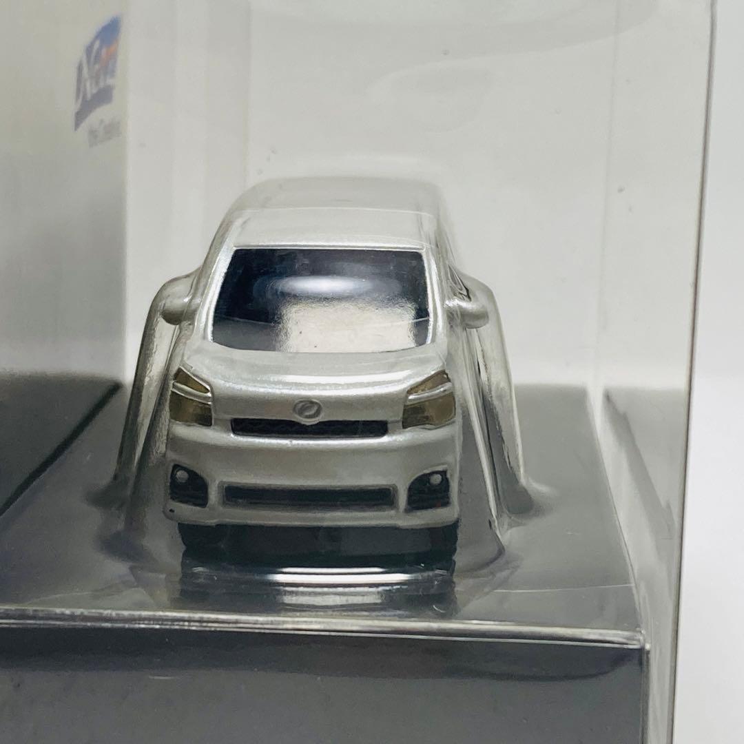 レア　台座付き！VOXY プルバックカー　LED キーチェーン　ミニカー　非売品