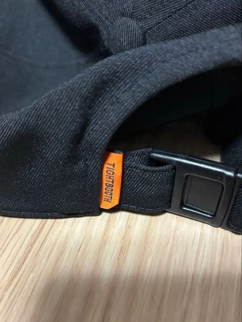 美品！TIGHT BOOTHベースボールキャップ ブラック