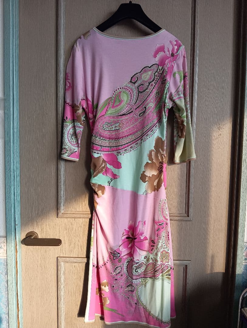 ♥美品　レオナール　ワンピース　膝丈ワンピース♥
