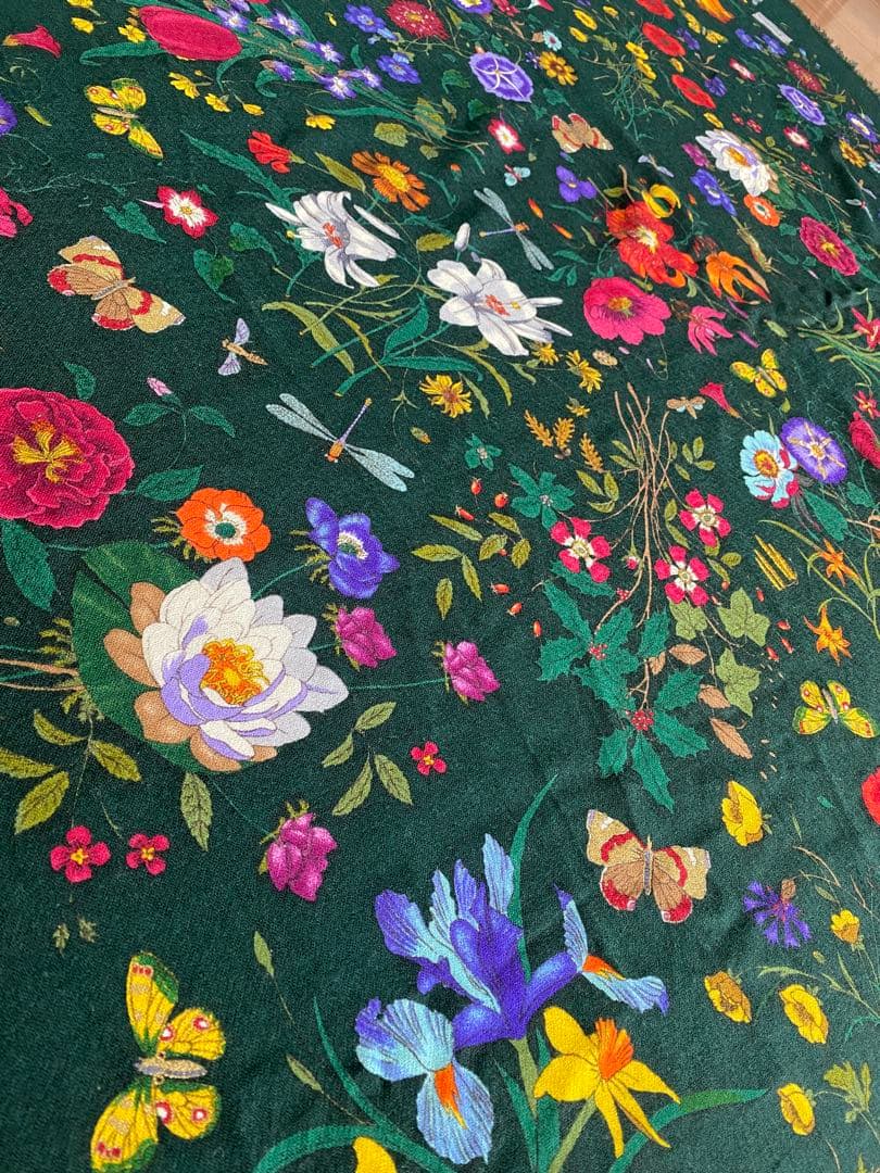 Gucci 花柄ウールストール
