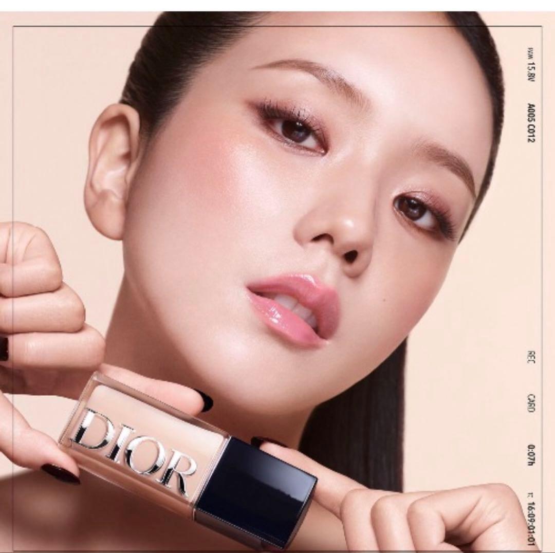新品！dior ディオール フォーエヴァー フルイド スキン グロウ 0CR