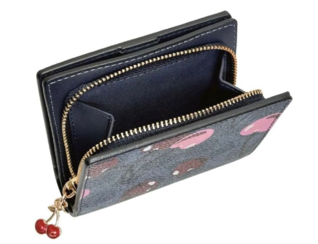 COACH チェリー柄 二つ折り財布　CZ347