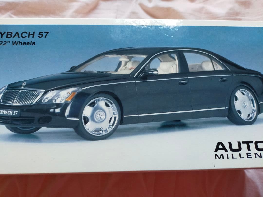 ミニカー Autoart1/18  Maybach 57 22\" Wheel