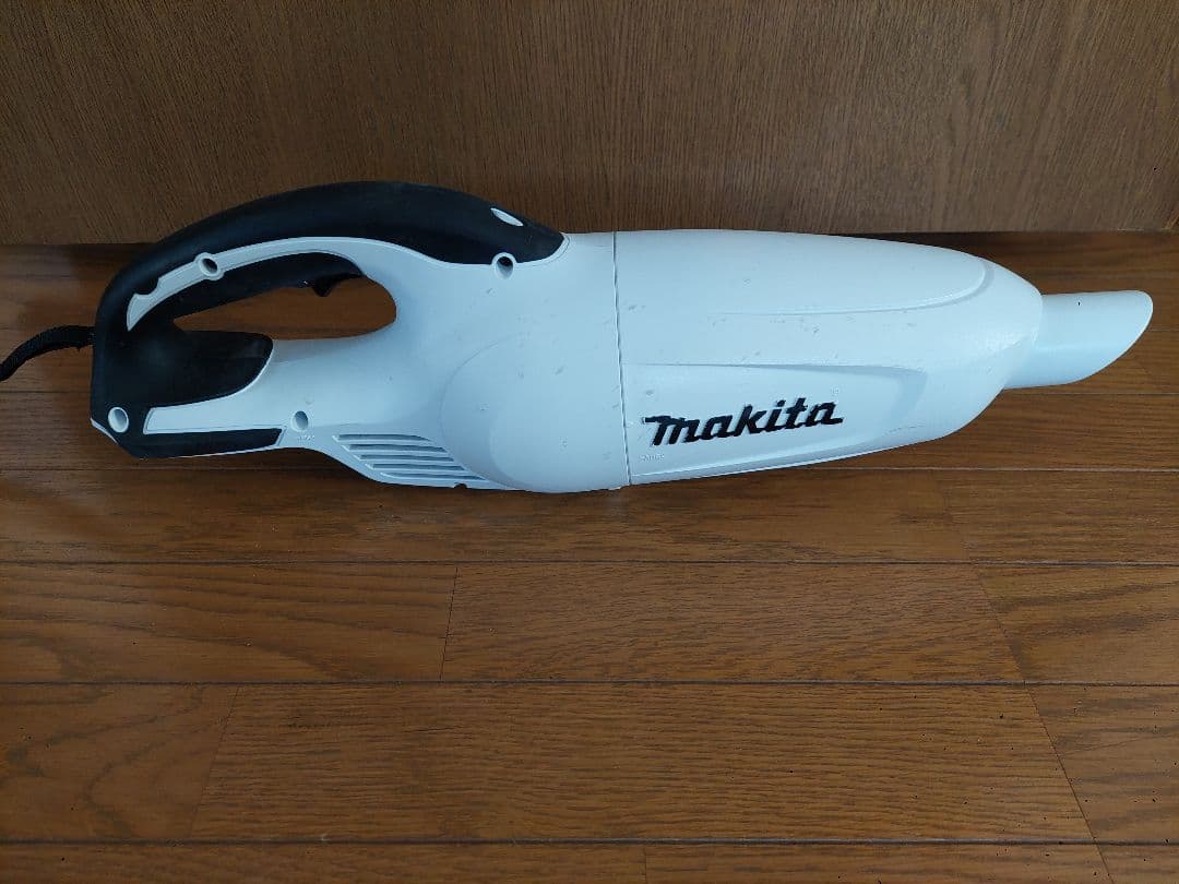 Makita マキタ　CL180FD 18V ハンディクリーナー スティック型