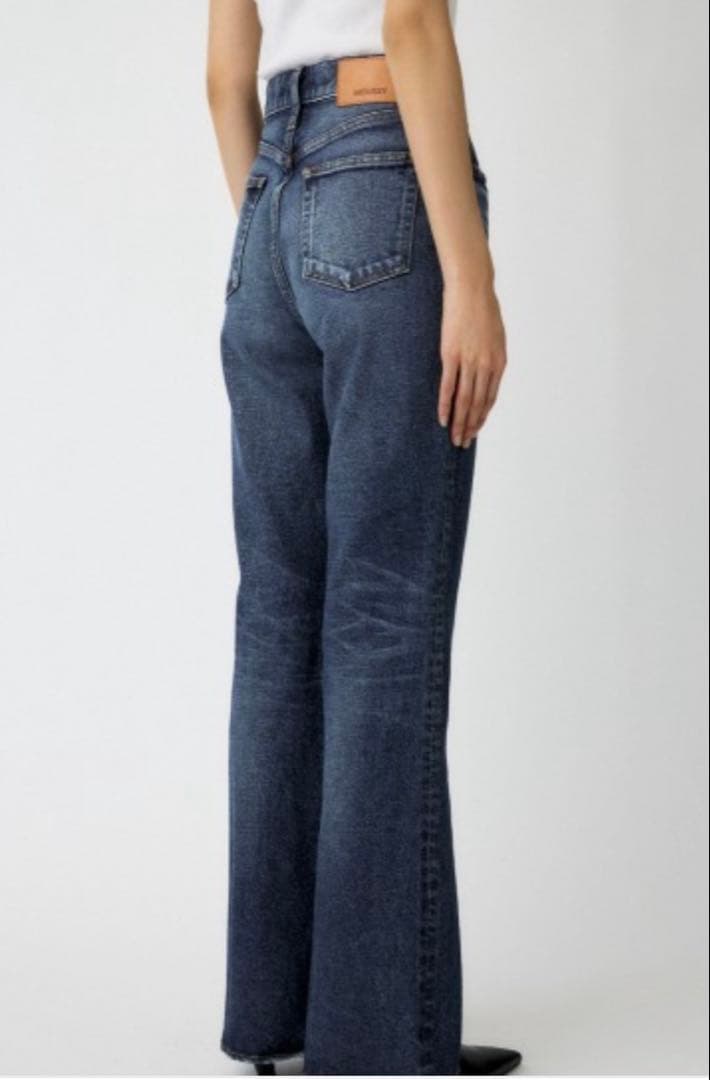 新品　moussy MVS D/BLU FLARE 26 インチ　フレアデニム