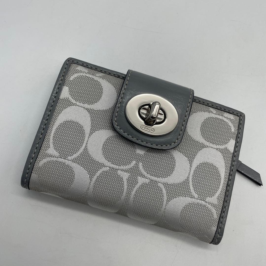 ☆新品未使用☆coach☆コーチ☆二つ折り財布