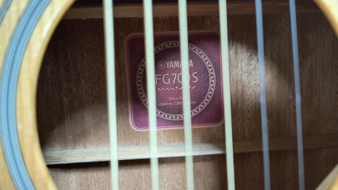 YAMAHA　アコースティックギター　FG700S
