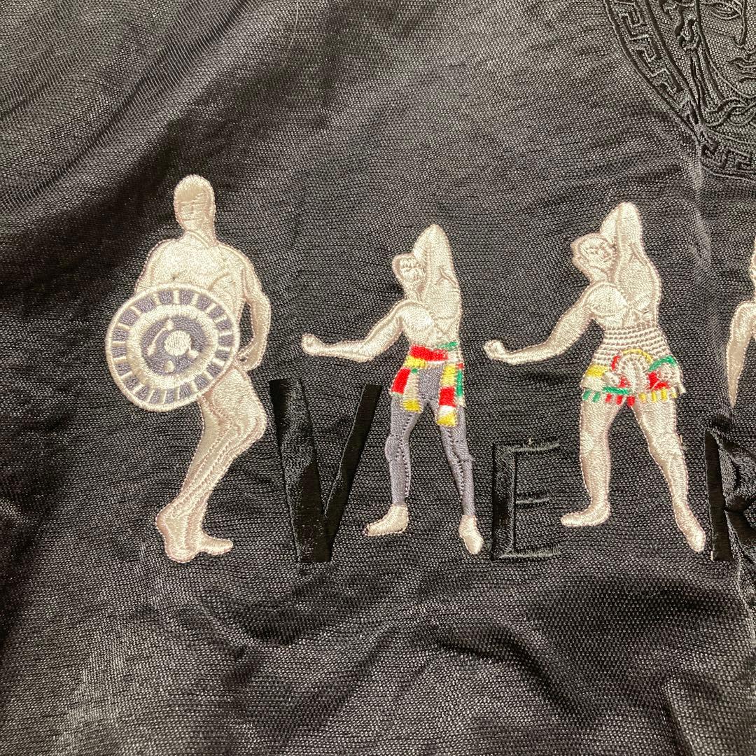 【もも】VERSACE ヴェルサーチ　ヴィンテージ　ブルゾン　刺繍入り