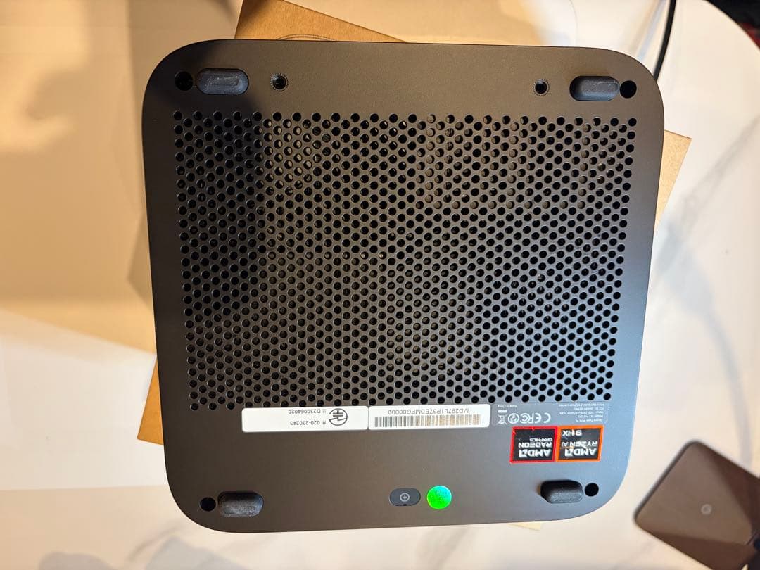【数時間のみ使用　美品】MINISFORUM X1 Pro 370