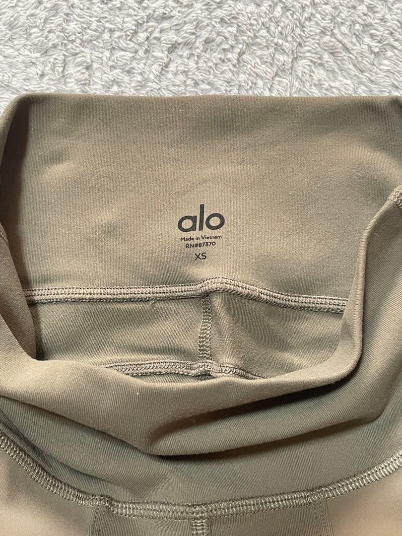 ヨガ・ピラティス alo yoga High-waist Cargo Legging XS