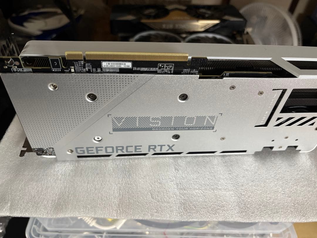 ジャンクGIGABYTE GeForce RTX 3070ホワイト 3ファン