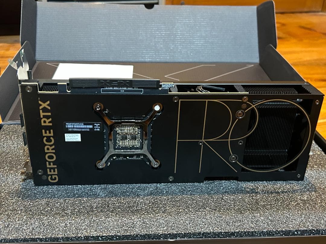 ASUS ProArt GeForce RTX 4070Ti グラフィックボード
