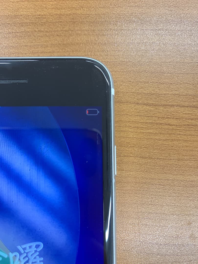 シ*場様 動作確認済 iPhoneSE 128GB ID P9054