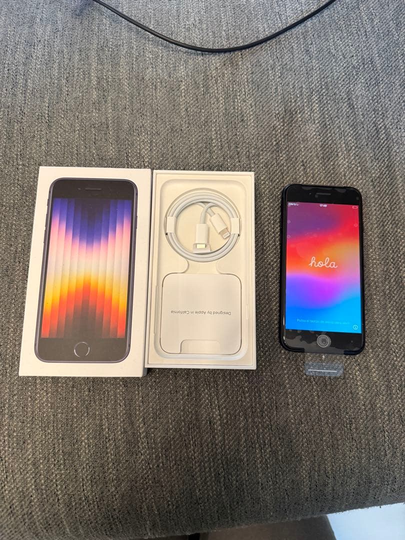 新品　iPhoneSE 第３世代　64GB ミッドナイト