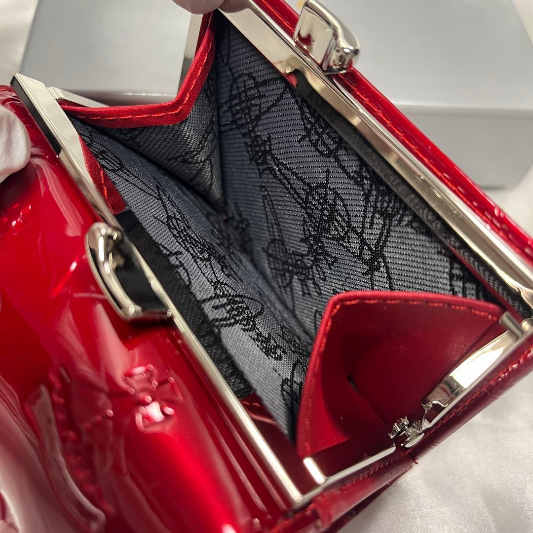 新品 Vivienne Westwood エナメル赤 ヴィヴィアン内装 三つ折り