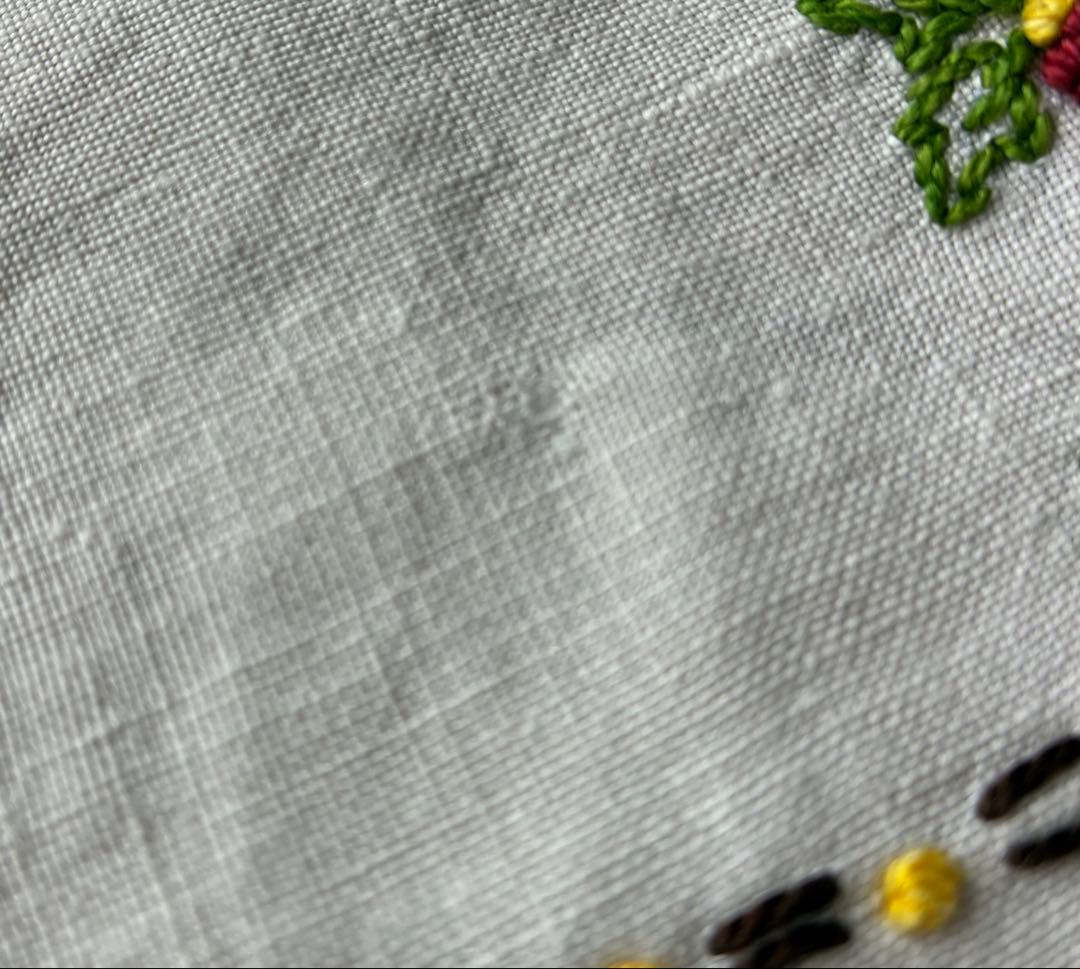 魅力的なフランスアンティーク　花束刺繍 テーブルランナー　ドイリー