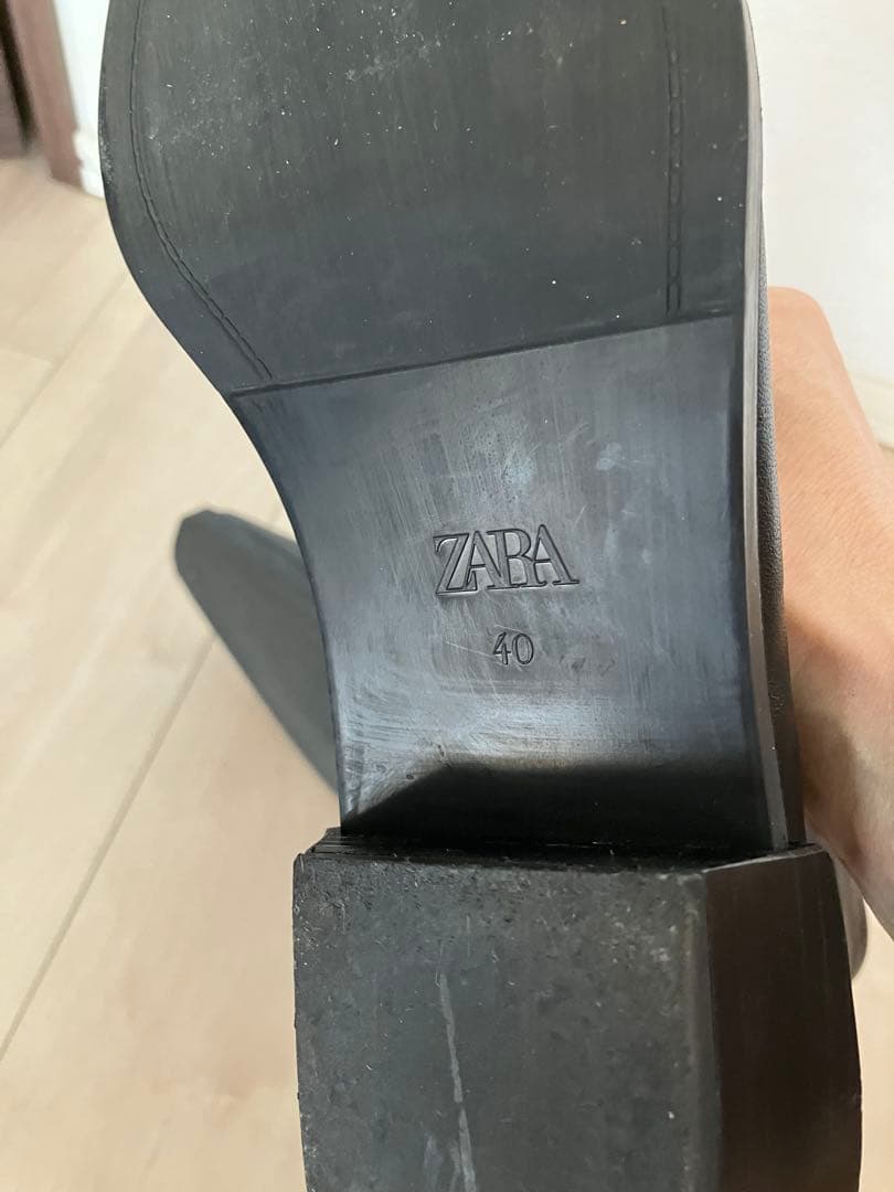 ZARA ブラックレザー サイドジッパーブーツ スクエアトゥ　サイズ40