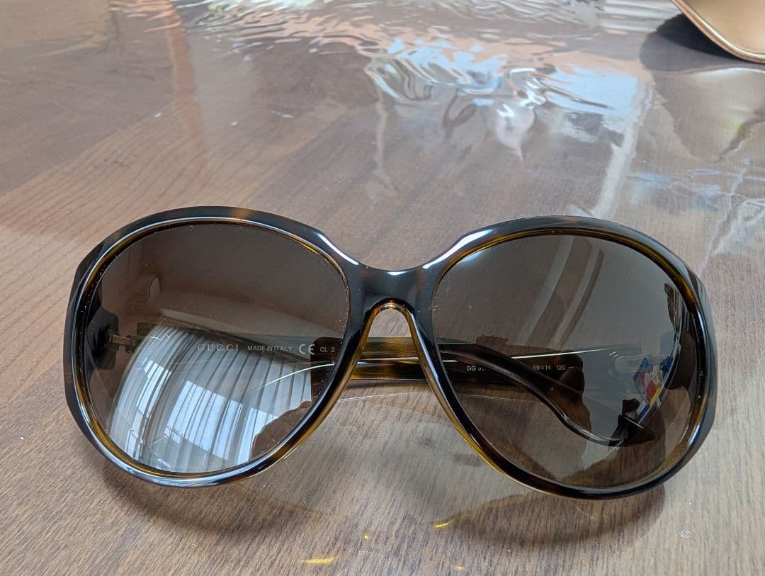 Gucci　レディース サングラス　グッチ