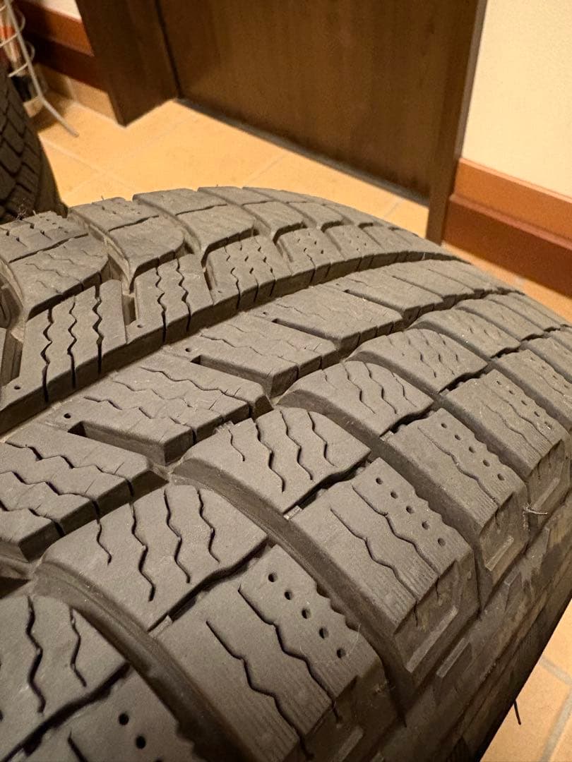 Agilis X-ICE 195/80R15 ハイエース純正ホイール付き9部山