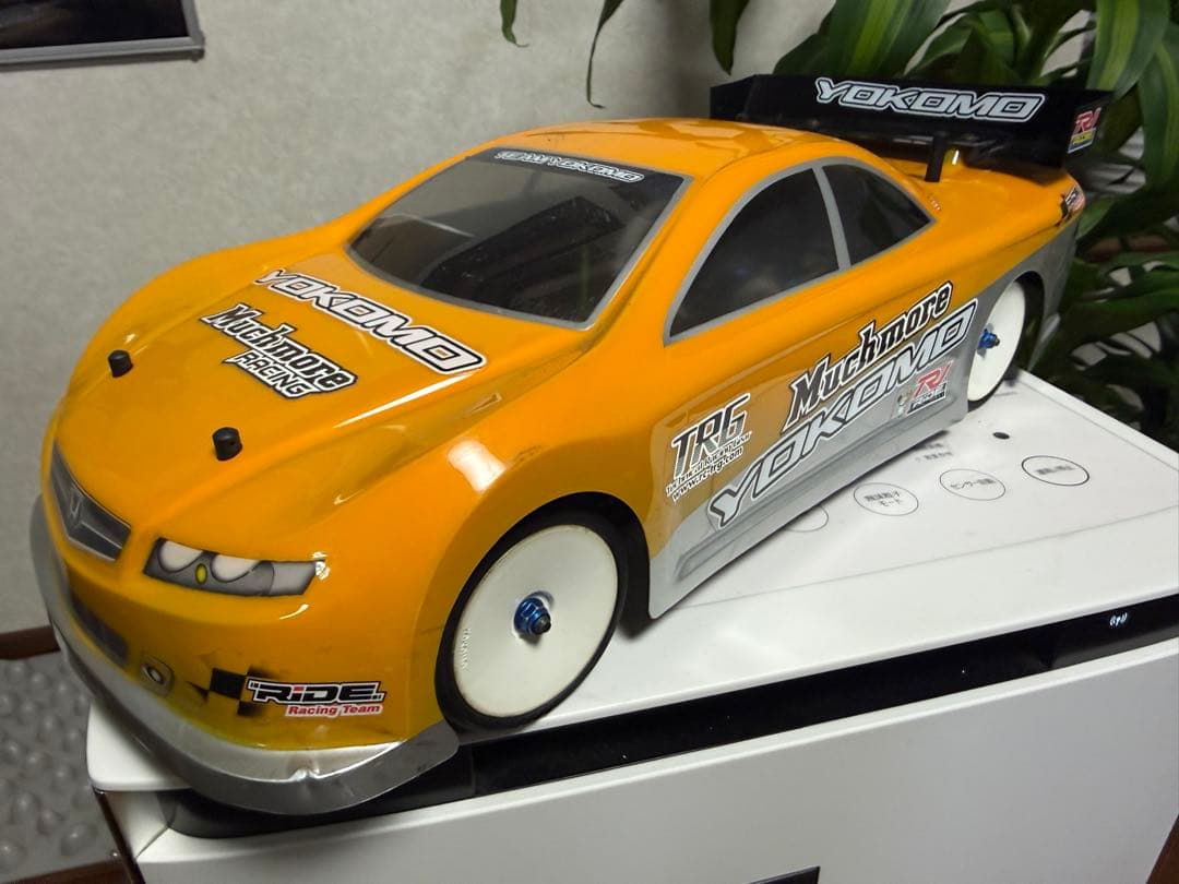 ヨコモ　BD-5 キーエンスアンプ等部品多数