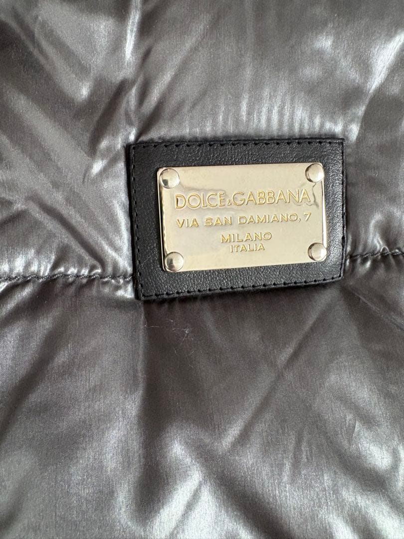 DOLCE&GABBANA フード付きブラックダウンベスト
