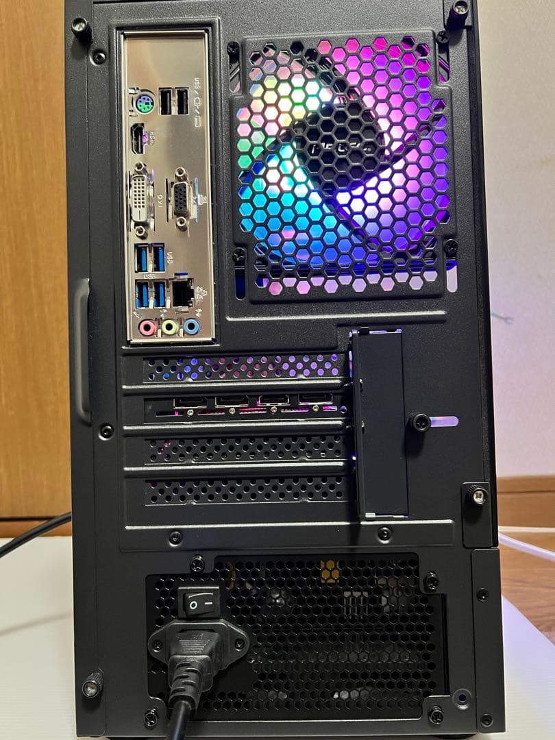 人気ゲーム快適動作✨光るゲーミングPC