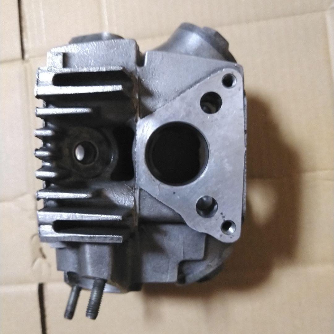ホンダ モンキー 6V.Z50J,ST50HM-F2 シリンダーヘッド と付属品