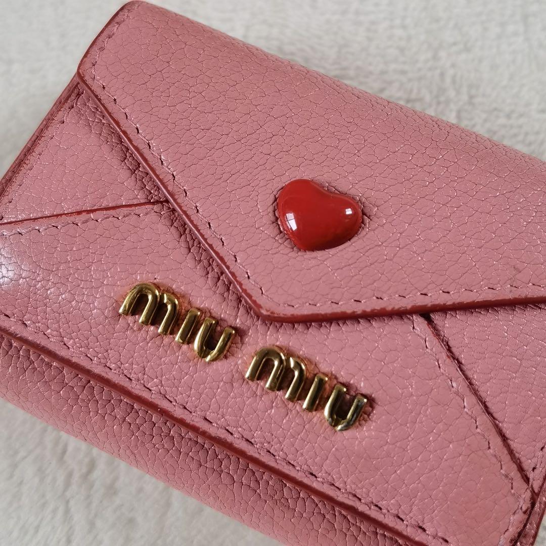MIUMIU マドラス ラブレター ハート 三つ折り財布 ピンク レザー