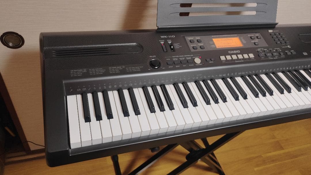 Casio WK-110 (スタンドあり)