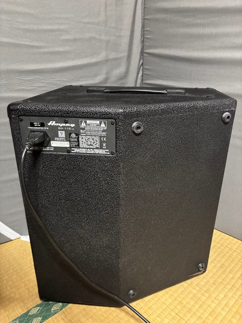 Ampeg BA-112 ベースアンプ　アンペグ　ba-112 匿名配送　v2