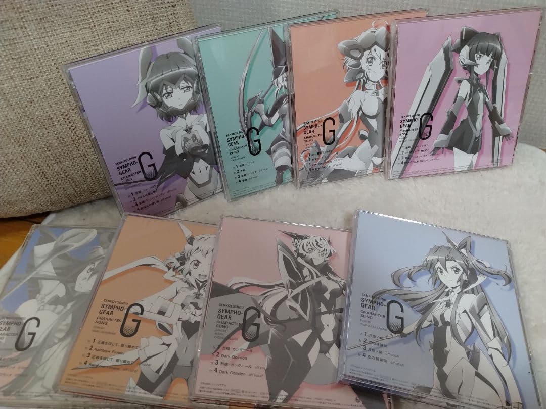 「戦姫絶唱シンフォギアG」キャラクターソング8本セット　全集収納特別ケース付き！