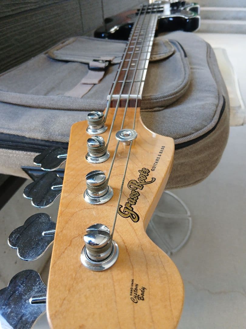 GrassRoots Jazz Bass LEFTY(サウスポー用)ケース付き