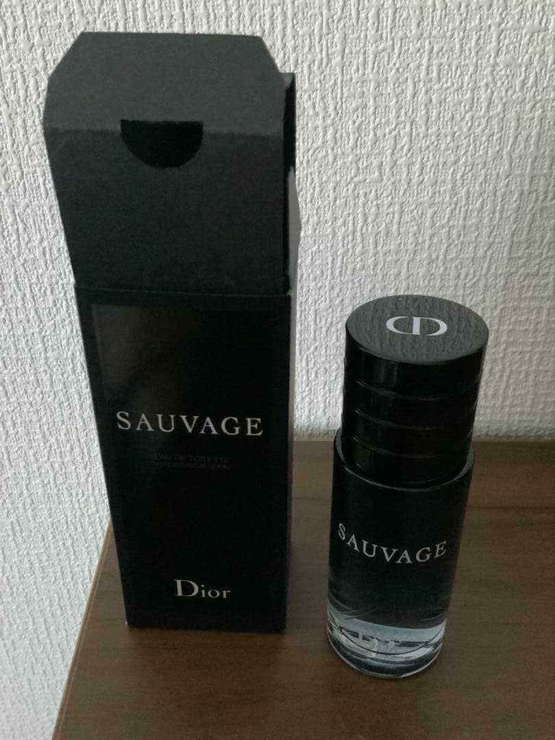 ディオール ソヴァージュ オードゥ トワレ　30ml