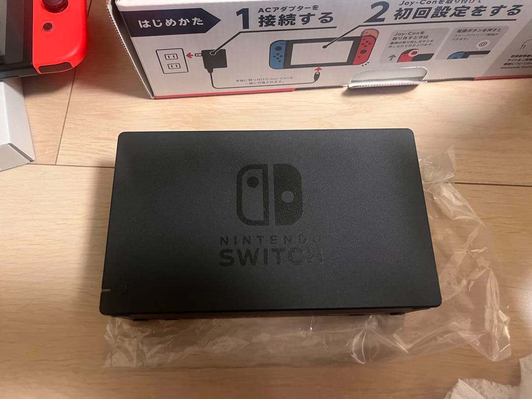 【動作確認・初期化済】任天堂Switch 本体　ネオン
