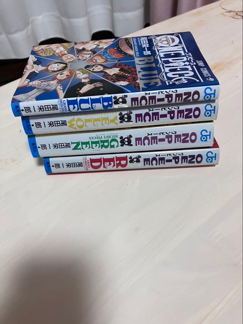 ワンピース 1〜111巻 他4冊付き 93.94.110巻無し