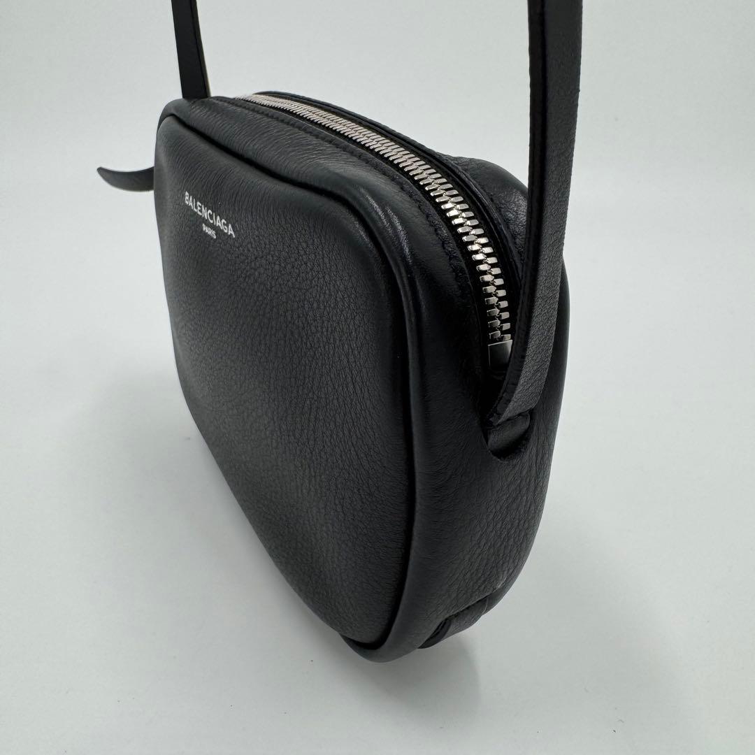 美品 バレンシアガ エブリディ XS クロスショルダーバッグ 斜め掛け W18