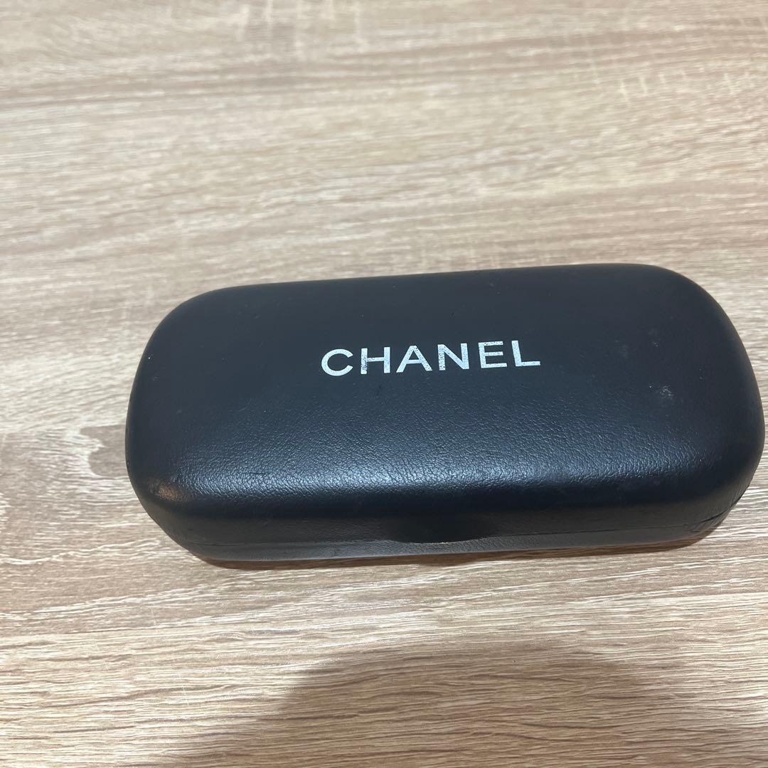 CHANEL 黒 サングラス ケース付き