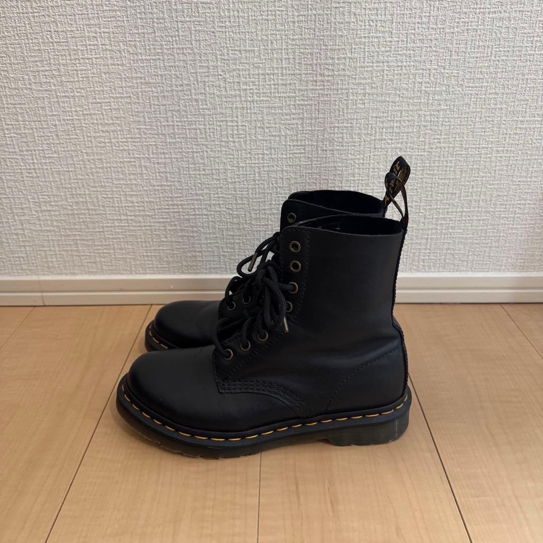 今日だけ特別値下げDr. Martens UK5 8ホールブーツ
