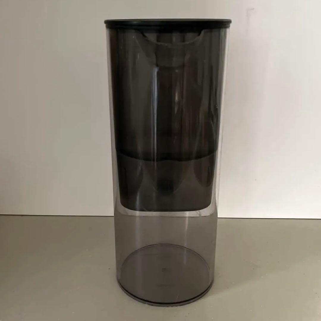 フィルター付きプラスチックピッチャー 約1リットル