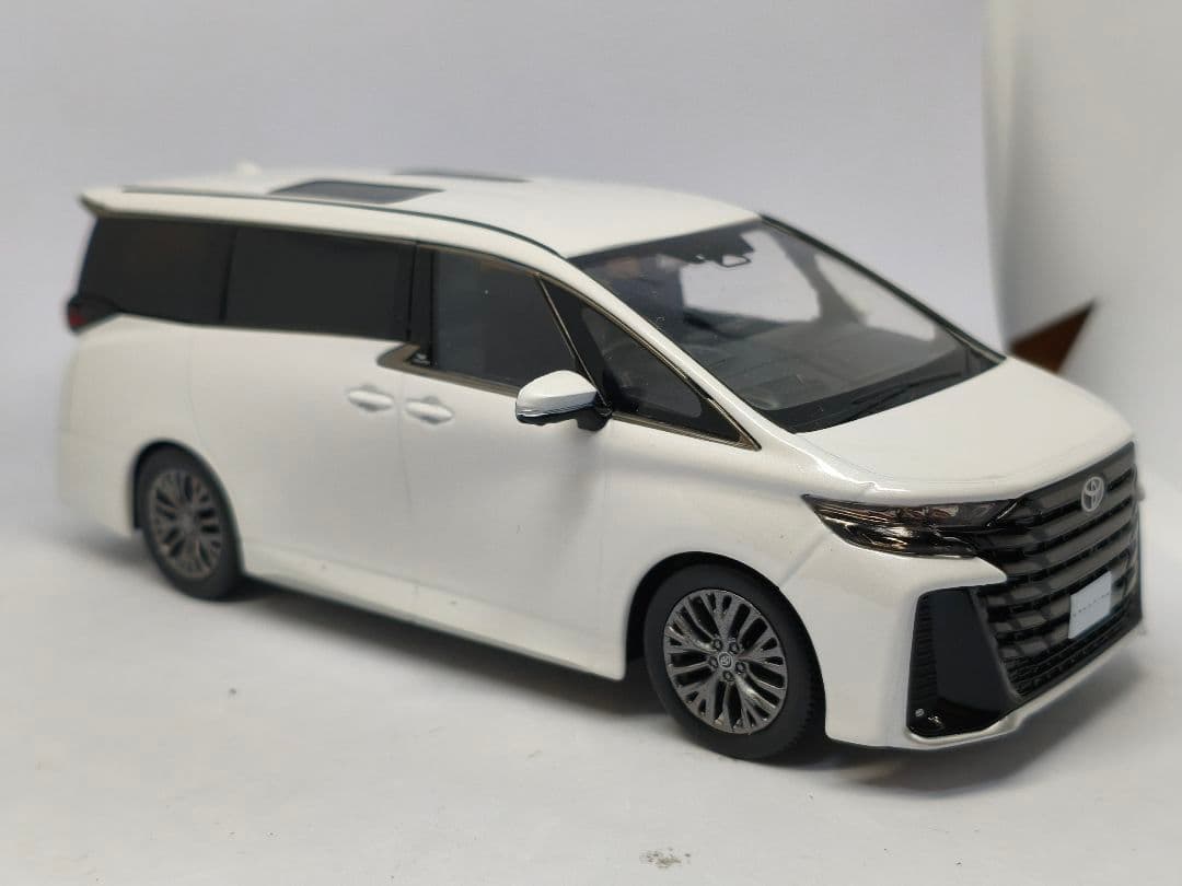 トヨタ ヴェルファイア カラーサンプル ミニカー 1/30 色見本 白 ホワイト