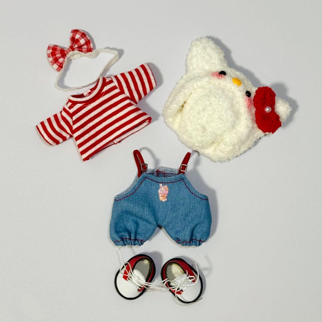 新品 モンチッチ キーチェーン 女の子 SSサイズ お洋服セット付き