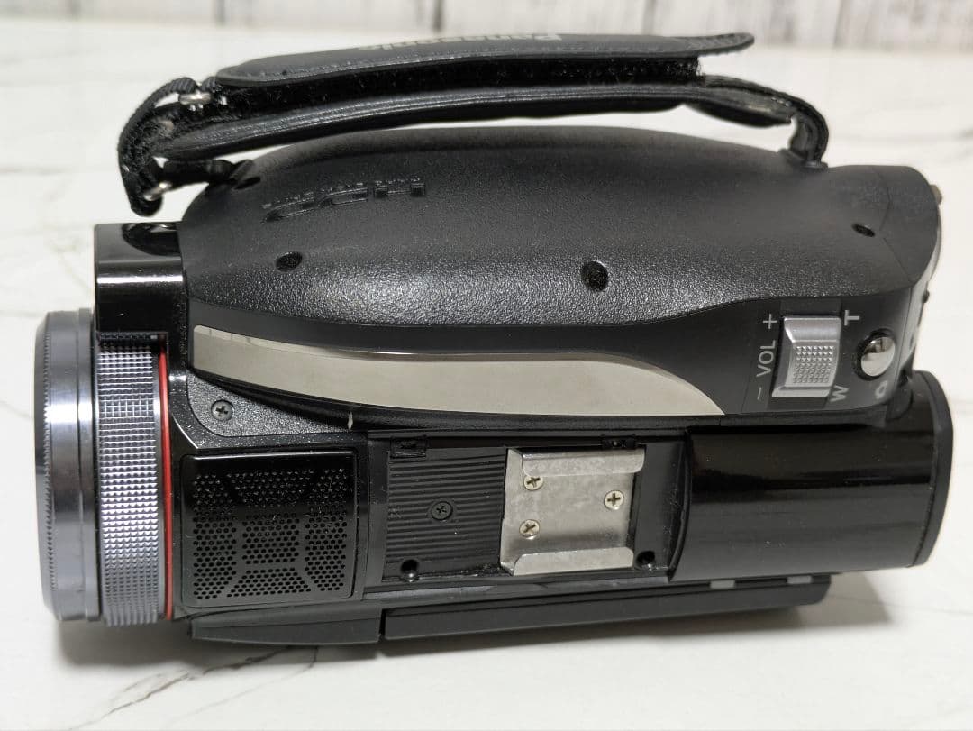 Panasonic　HDC-HS100　HDD内蔵 60GB