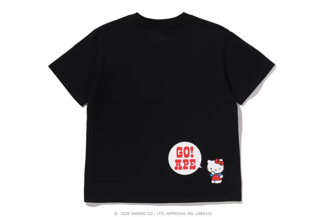 A BATHING APE サンリオコラボ Tシャツ　キティMサイズ