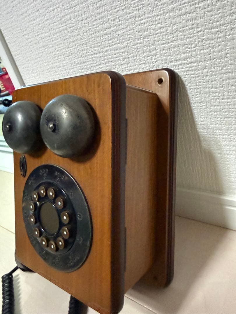 アンティーク ダイヤル式電話 木製※通話はできません。