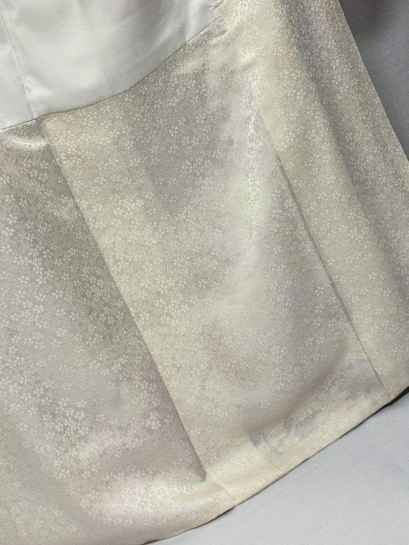 [美品] 単品　振袖　正絹　白練色　銀通し　高身長　牡丹　桜　成人式　結婚式