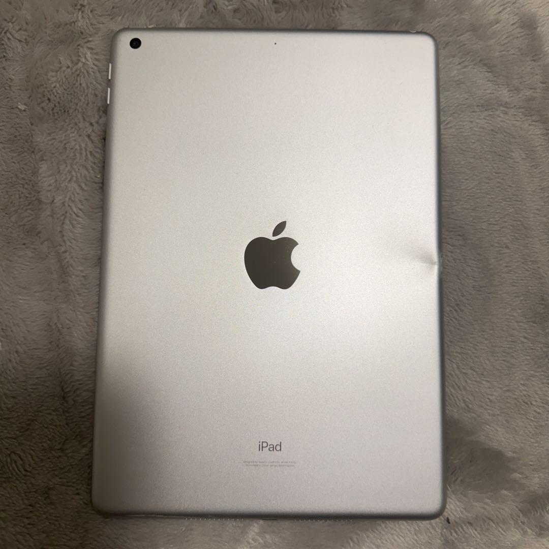 Apple iPad シルバー 本体第9世代