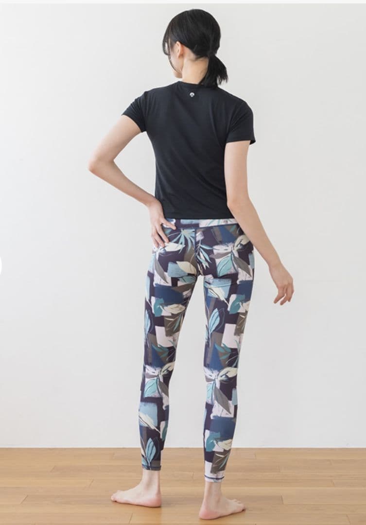 〇SUKALA〇 カップ付きTシャツ&レギンスセットアップ