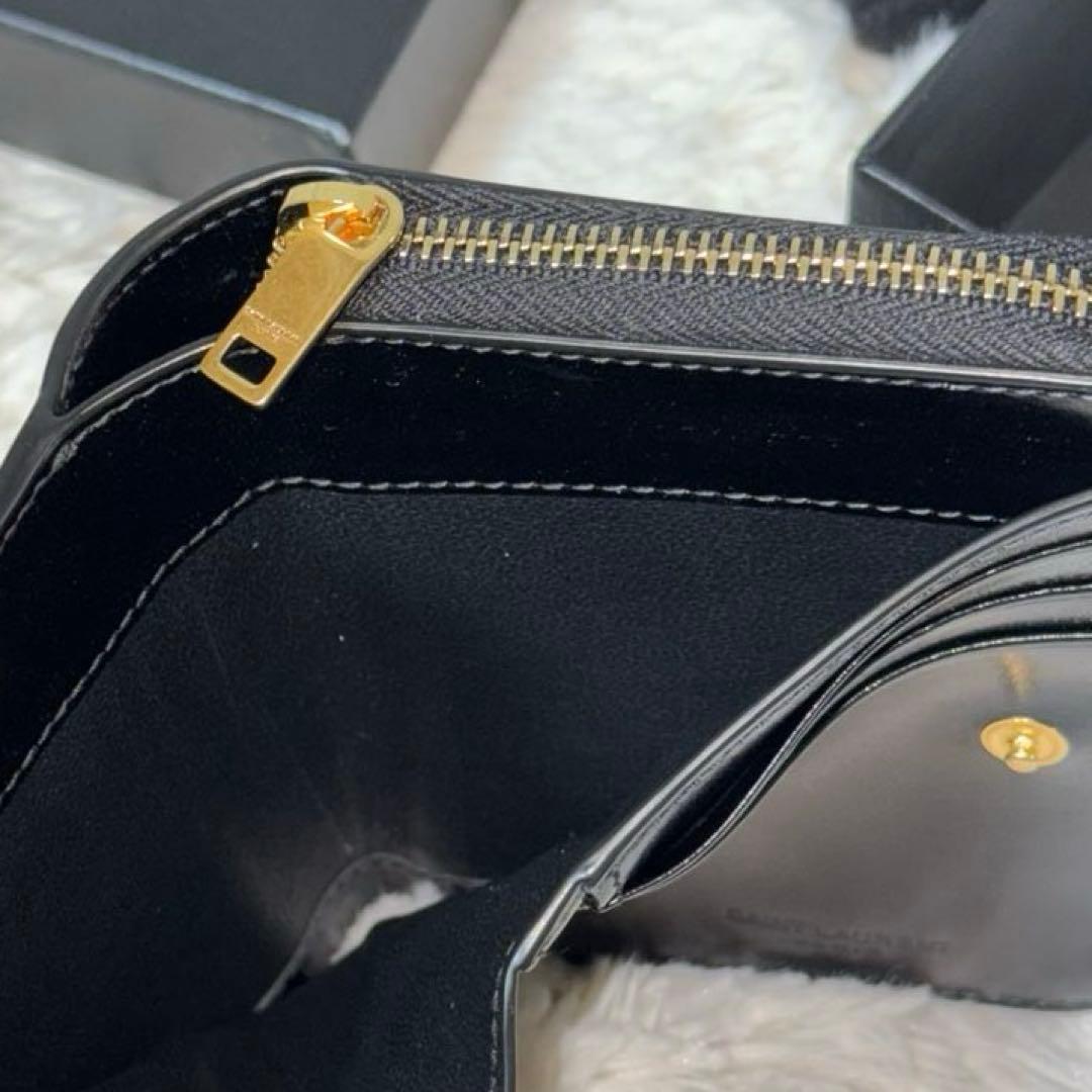 ⭐️新品未使用⭐️　サンローラン　二つ折り財布　レザーウォレット　ユニセックス　黒